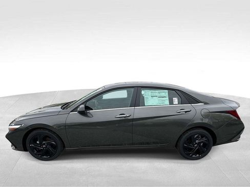 New 2026 Hyundai Elantra SEL Sport Premium w/ Cargo Package FWD image 5