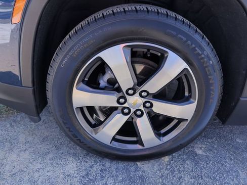 Used 2023 Chevrolet Traverse LT w/ LT Premium Package FWD image 27