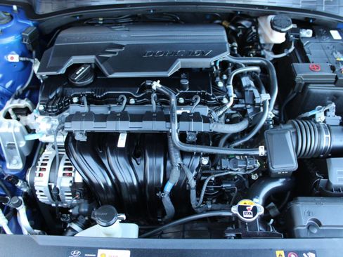 Used 2025 Hyundai Elantra Sport image 45