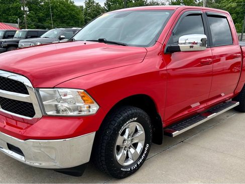Used 2021 RAM 1500 Classic SLT AWD/4WD image 3
