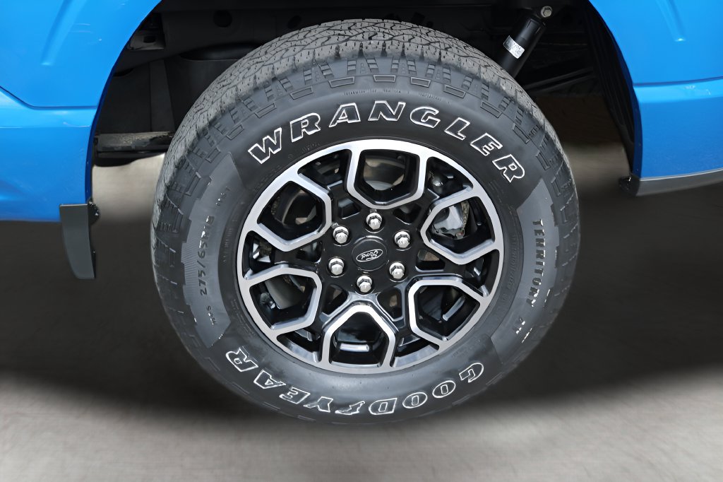 Used 2021 Ford F150 Lariat AWD/4WD image 9