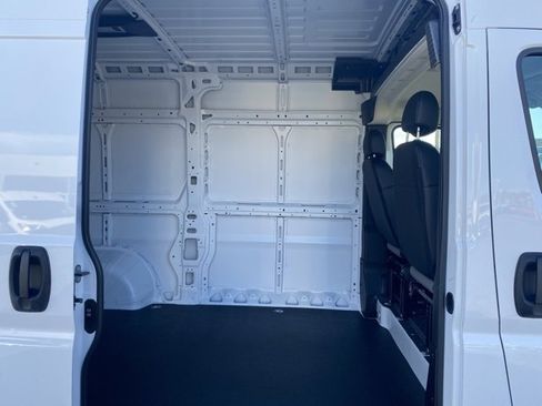 New 2026 RAM ProMaster 2500 w/ Convenience Group image 10