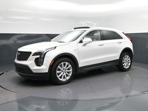 Used 2021 Cadillac XT4 Luxury FWD image 3