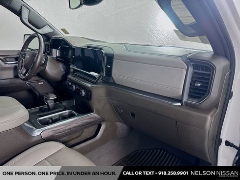 Used 2023 Chevrolet Silverado 1500 LTZ w/ Z71 Off-Road Package AWD/4WD image 29