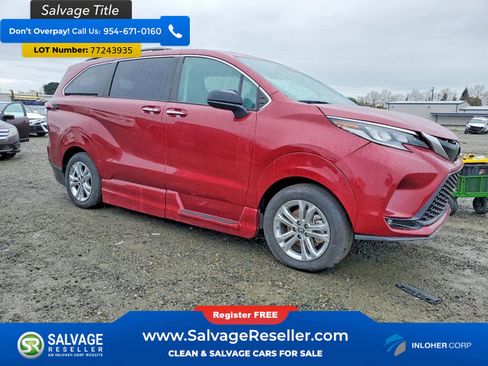 Used 2023 Toyota Sienna XSE w/ XSE Plus Package image 5