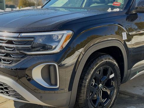 New 2026 Volkswagen Atlas Peak Edition image 6