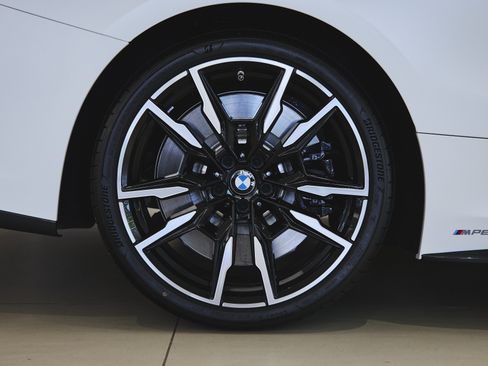 Used 2026 BMW M850i xDrive Coupe w/ M Carbon Exterior Package AWD/4WD image 50