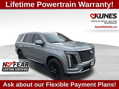 Used 2025 Cadillac Escalade Premium Luxury AWD/4WD image 1