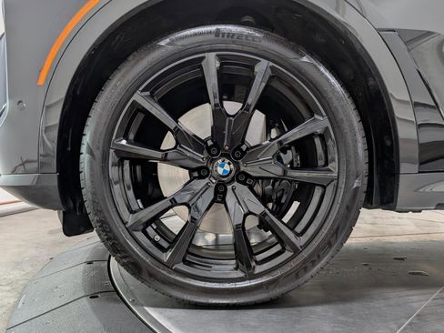 Used 2026 BMW X7 xDrive40i w/ Executive Package image 12