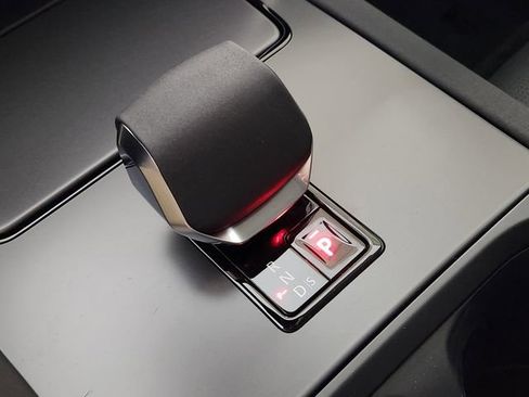 Used 2025 Land Rover Discovery Sport S AWD/4WD image 19