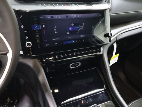 New 2026 Jeep Grand Cherokee Laredo image 18