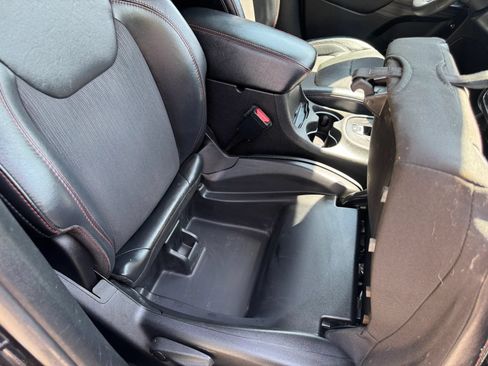 Used 2015 Jeep Cherokee Trailhawk w/ Cold Weather Group AWD/4WD image 25