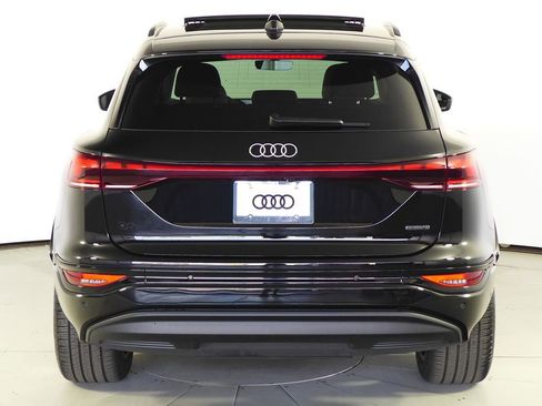 Used 2025 Audi Q6 e-tron Premium w/ 20" Wheel Package image 8