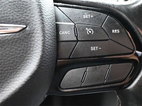 Used 2019 Chrysler 300 S image 26