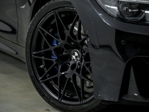 Used 2018 BMW M4 Coupe RWD image 4
