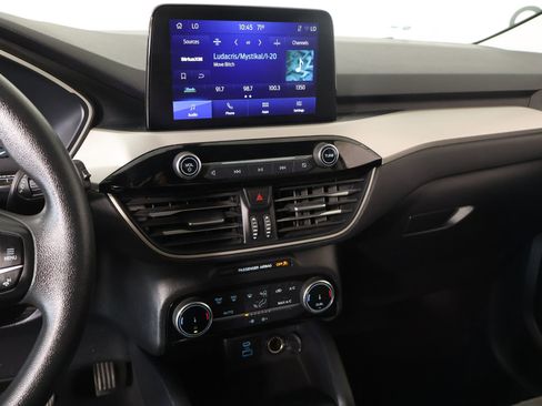 Used 2022 Ford Escape SE FWD image 5