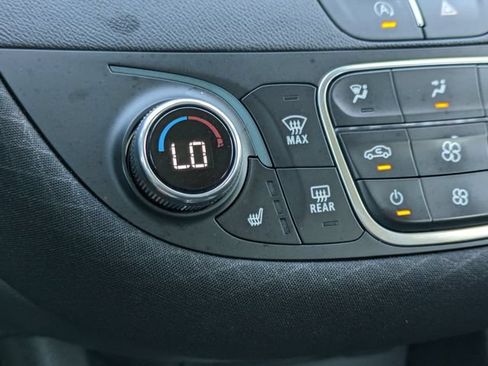 Used 2023 Chevrolet Malibu LT FWD image 29