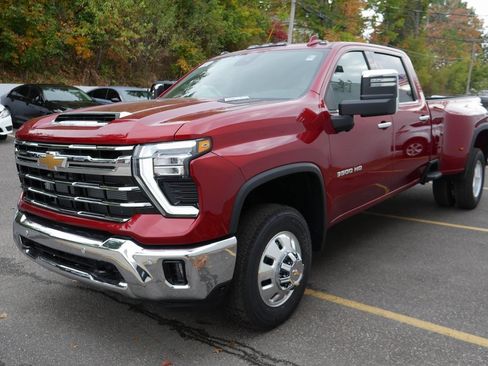 New 2026 Chevrolet Silverado 3500 LTZ w/ LTZ Convenience Package image 4