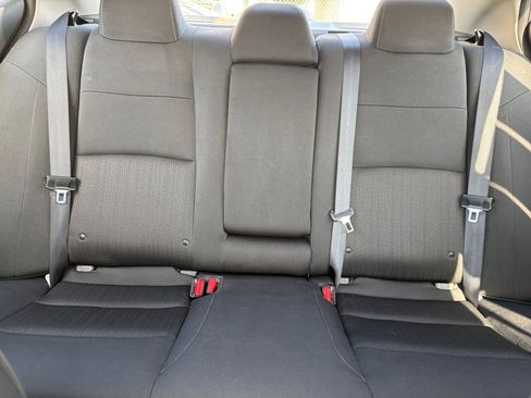 Used 2025 Nissan Altima 2.5 SV FWD image 38
