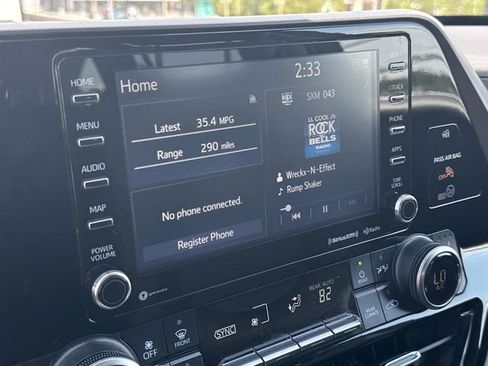 Used 2022 Toyota Highlander XLE AWD/4WD image 15