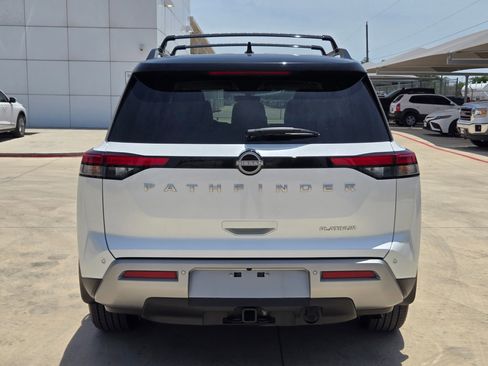 Used 2025 Nissan Pathfinder Platinum w/ Cargo Package FWD image 6