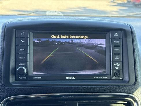 Used 2019 Dodge Grand Caravan SE w/ UConnect Hands-Free Group image 23