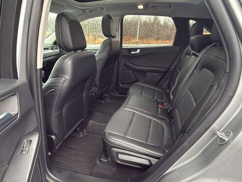Used 2022 Ford Escape Titanium AWD/4WD image 22