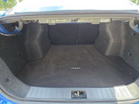 Used 2021 Nissan Versa SR image 16