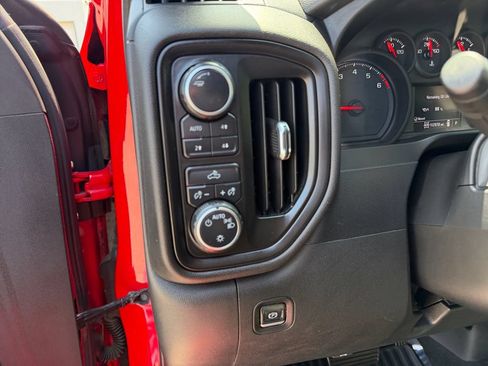 Used 2020 Chevrolet Silverado 1500 Custom Trail Boss w/ Custom Convenience Package AWD/4WD image 29