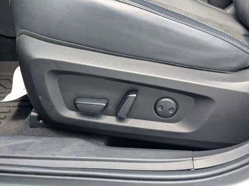 Used 2024 Mitsubishi Outlander SE Black Edition FWD image 19