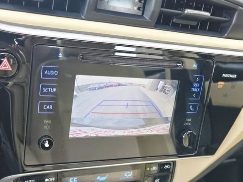 Used 2017 Toyota Corolla LE image 24