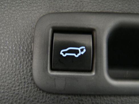 Used 2022 Toyota Highlander XSE image 25