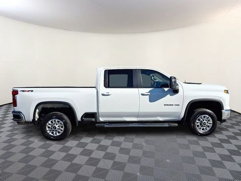 Used 2025 Chevrolet Silverado 2500 LT w/ Convenience Package AWD/4WD image 7