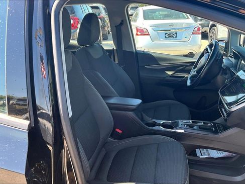 Used 2022 Chevrolet Bolt LT FWD image 7