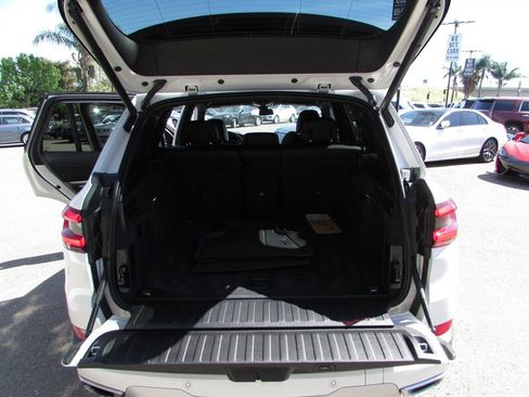 Used 2023 BMW X5 xDrive40i w/ Premium Package AWD/4WD image 34