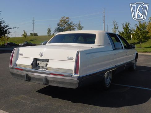 Used 1995 Cadillac Fleetwood Brougham image 5