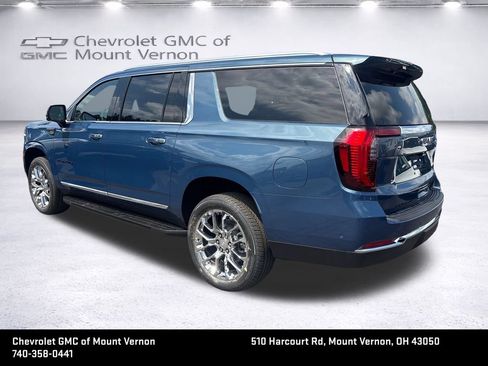 New 2026 GMC Yukon XL Elevation w/ Elevation Premium Package AWD/4WD image 3