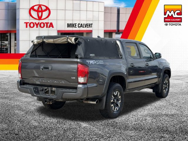Used 2017 Toyota Tacoma TRD Off-Road w/ Premium & Technology Package AWD/4WD image 9