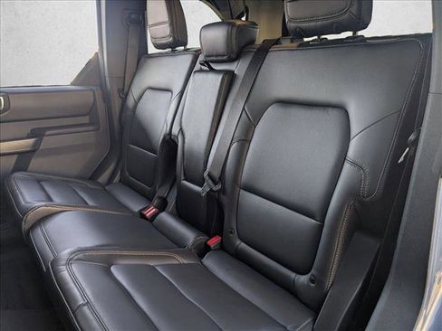 Used 2025 Ford Bronco Badlands image 20