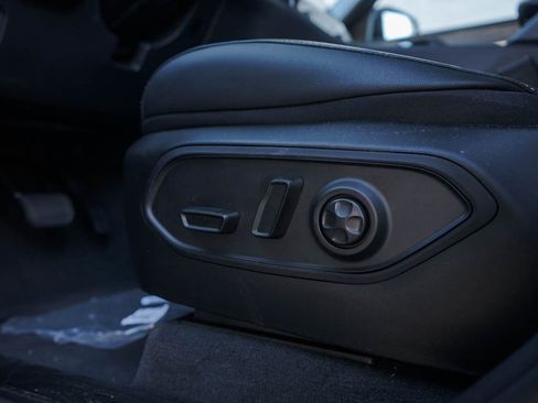 New 2025 Jeep Grand Cherokee Limited w/ Trailer Tow Package image 20