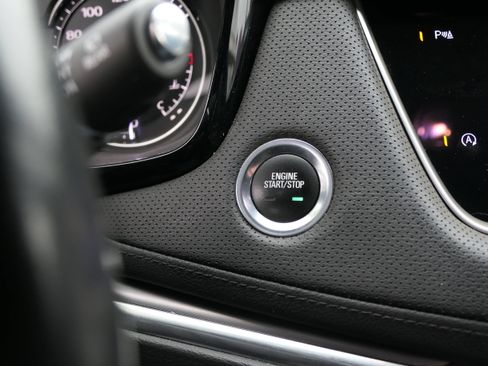 Certified 2022 Cadillac XT5 Luxury image 17