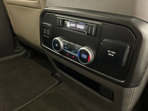 Used 2019 Ford Expedition Limited w/ Equipment Group 302A RWD image 31