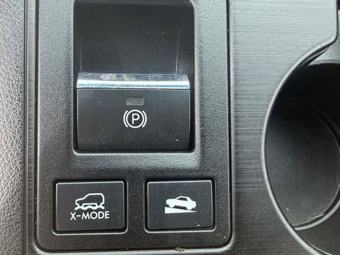 Used 2015 Subaru Outback 2.5i Limited AWD/4WD image 23