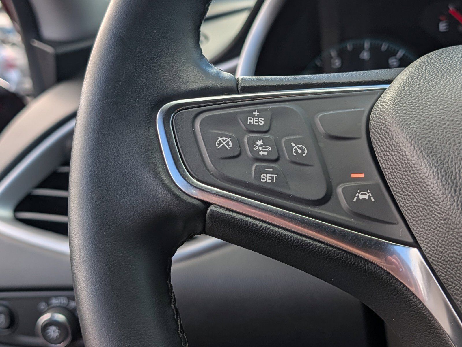 Used 2025 Chevrolet Malibu RS FWD image 27