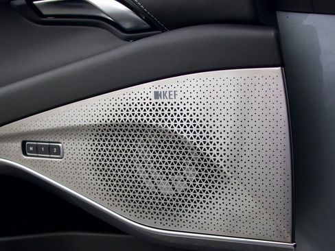 Used 2025 Lotus Emira image 13