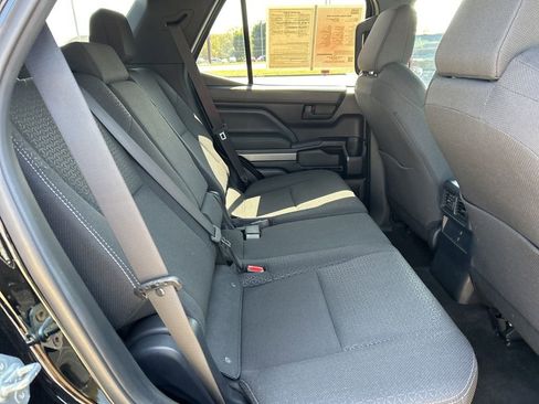 Used 2025 Toyota 4Runner SR5 image 18