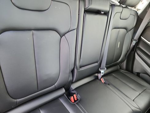 Used 2025 Jeep Grand Cherokee Limited w/ Trailer Tow Package image 18