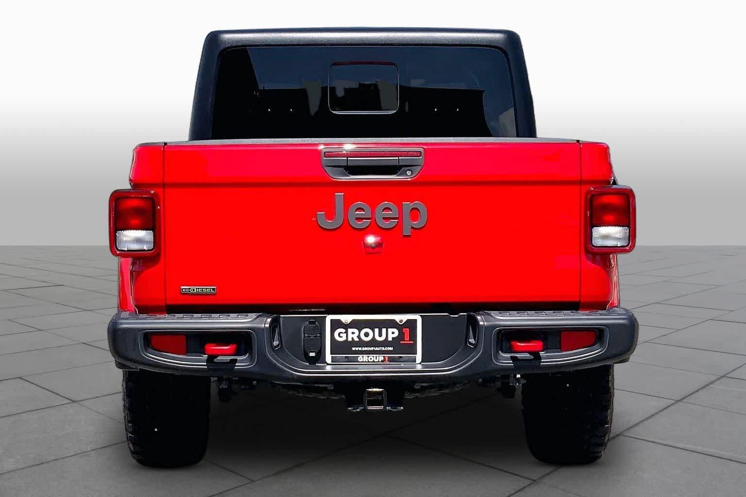 Used 2023 Jeep Gladiator Rubicon w/ Cold Weather Group AWD/4WD image 5