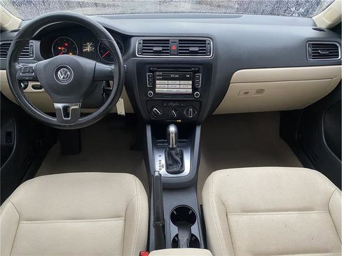 Used 2012 Volkswagen Jetta SE image 18