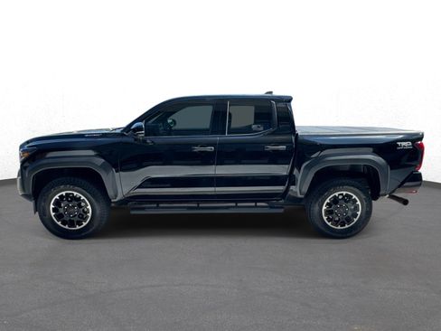 Used 2025 Toyota Tacoma TRD Off-Road w/ TRD Off Road Premium Package AWD/4WD image 6